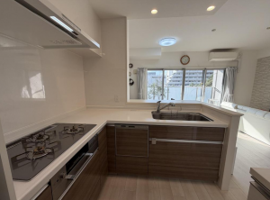 福山市東桜町、マンションの画像です