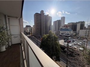 福山市東桜町、マンションの画像です