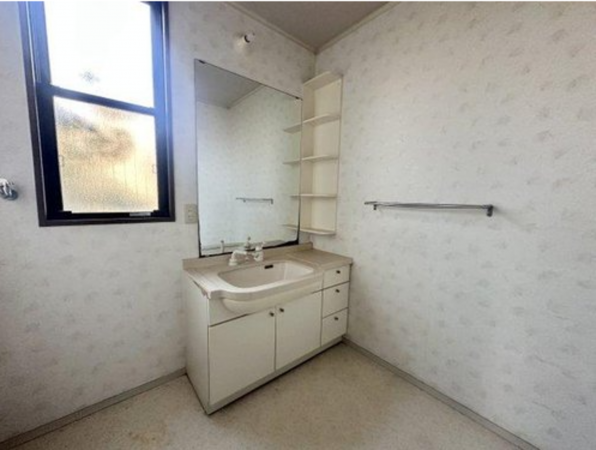 福山市明王台、中古一戸建ての画像です