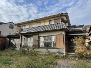 福山市鞆町後地、中古一戸建ての外観画像です
