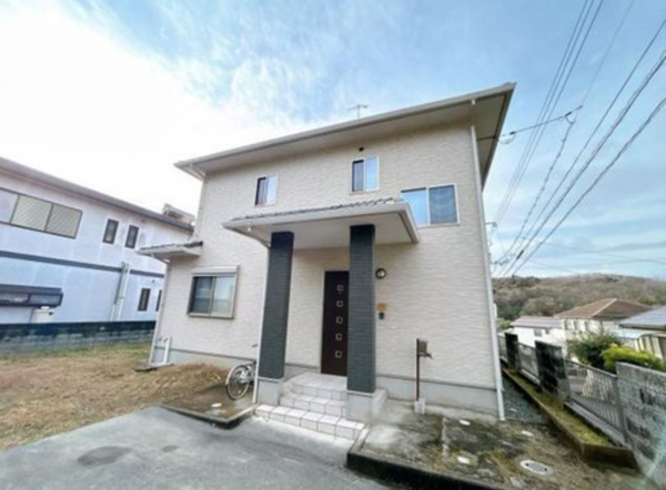 福山市向陽町、中古一戸建ての外観画像です