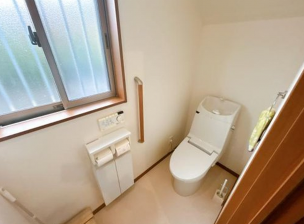 福山市向陽町、中古一戸建てのトイレ画像です