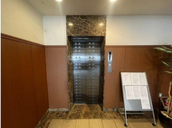 福山市南蔵王町、マンションの画像です