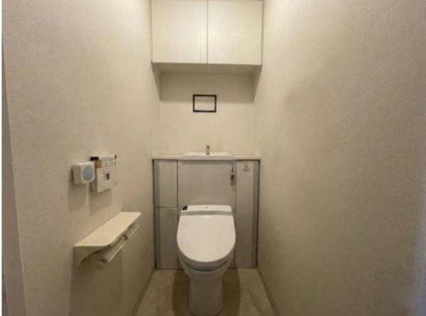 福山市南蔵王町、マンションの画像です