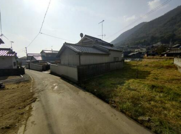 福山市田尻町、中古一戸建ての画像です