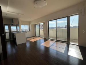 福山市南蔵王町、マンションの画像です