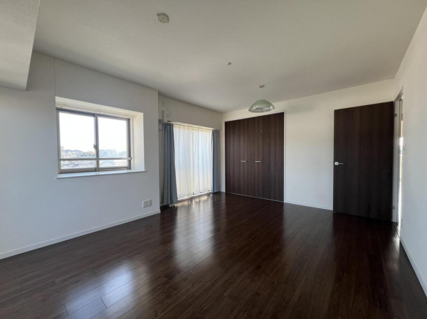 福山市南蔵王町、マンションの画像です