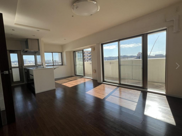 福山市南蔵王町、マンションの画像です