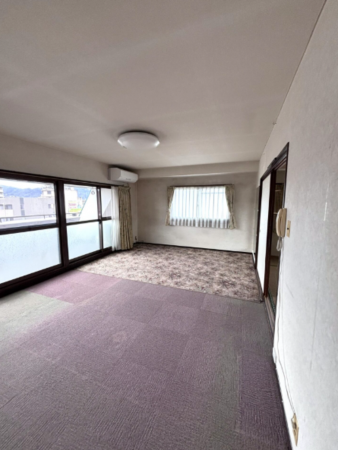 福山市西桜町、マンションの画像です