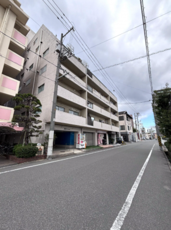 福山市西桜町、マンションの画像です
