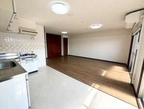 福山市沖野上町、マンションの画像です