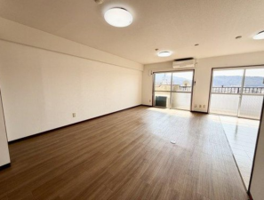 福山市沖野上町、マンションの画像です