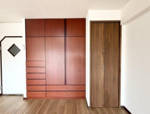 福山市沖野上町、マンションの画像です