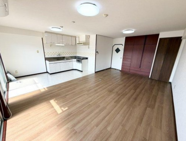 福山市沖野上町、マンションの画像です