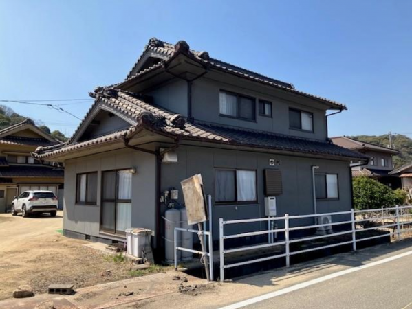 福山市水呑町、中古一戸建ての画像です