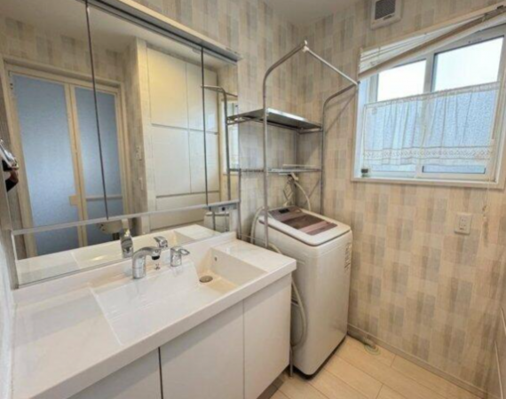 福山市川口町、中古一戸建ての画像です