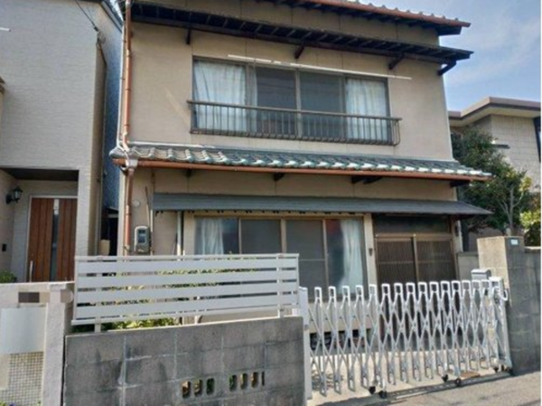 福山市野上町、中古一戸建ての画像です