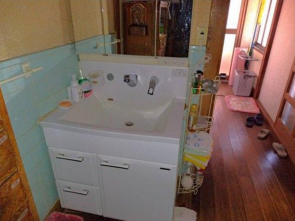 福山市野上町、中古一戸建ての画像です