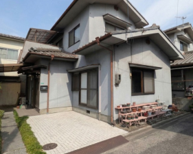 福山市川口町、中古一戸建ての画像です