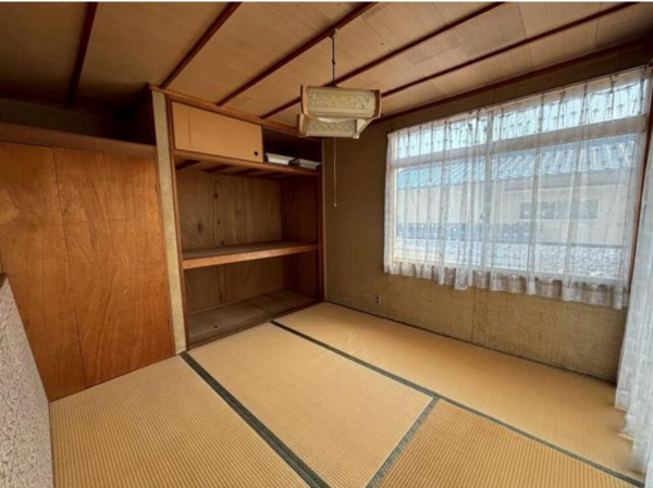 福山市山手町、中古一戸建ての画像です