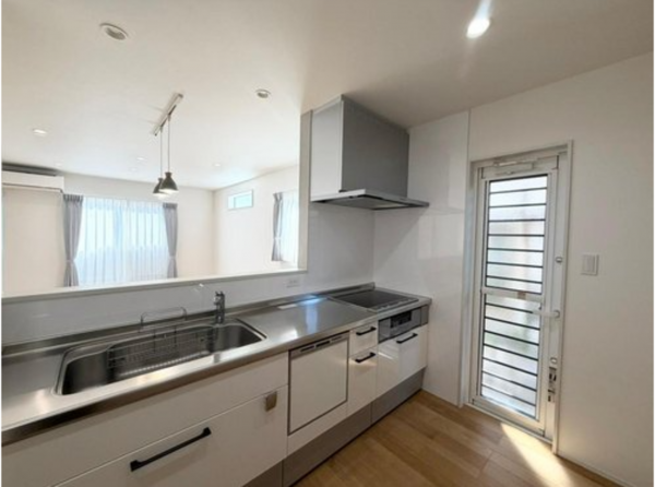 福山市水呑町、中古一戸建ての画像です