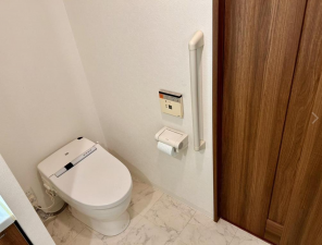 福山市東桜町、マンションの画像です