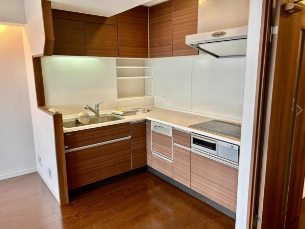 福山市東桜町、マンションの画像です