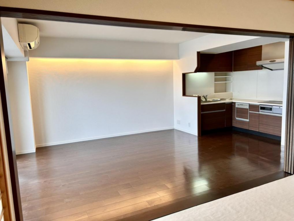 福山市東桜町、マンションの画像です