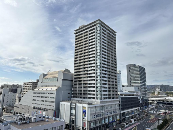 福山市東桜町、マンションの画像です