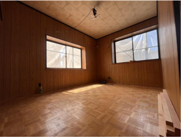 福山市南蔵王町、中古一戸建ての画像です