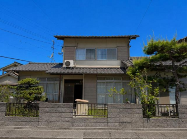 福山市大門町、中古一戸建ての画像です