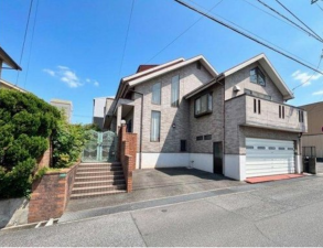 福山市南蔵王町、中古一戸建ての画像です