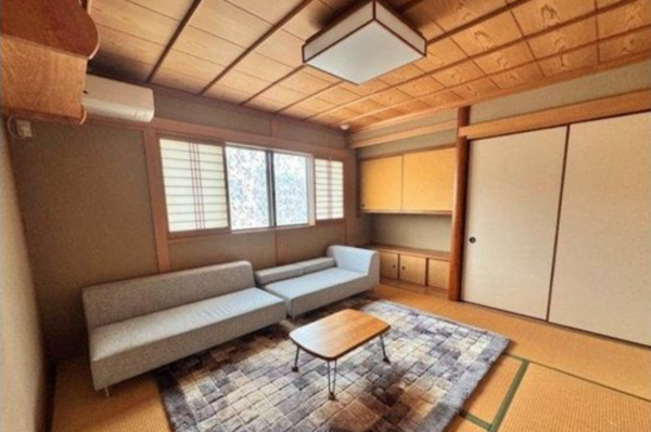 福山市南蔵王町、中古一戸建ての画像です