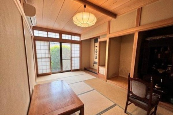 福山市南蔵王町、中古一戸建ての画像です