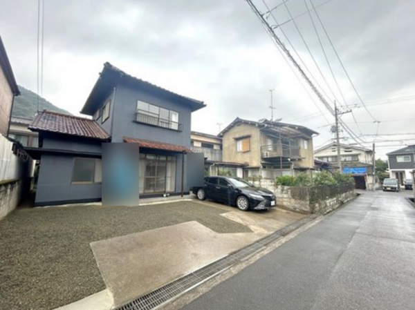 福山市水呑町、中古一戸建ての画像です
