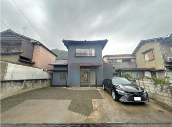 福山市水呑町、中古一戸建ての画像です