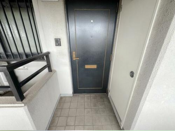 福山市沖野上町、マンションの画像です