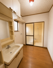 福山市沖野上町、中古一戸建ての画像です