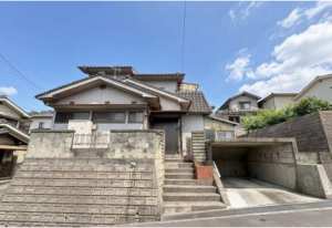 福山市城興ケ丘、中古一戸建ての画像です