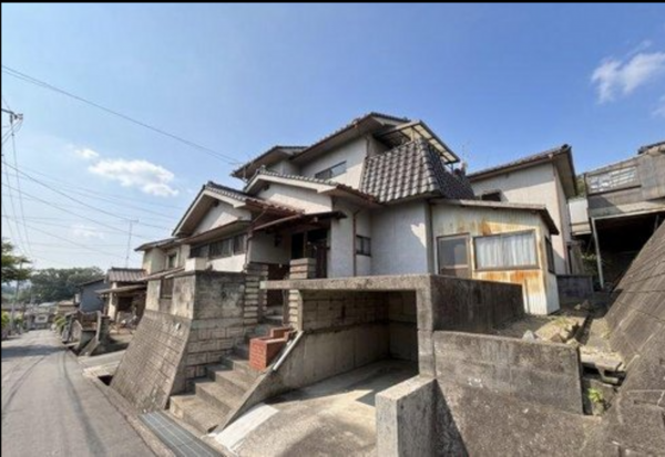 福山市城興ケ丘、中古一戸建ての画像です