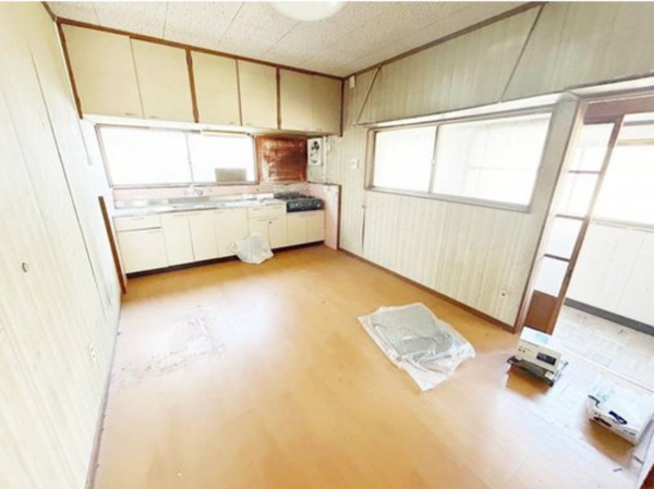 福山市奈良津町、中古一戸建ての画像です