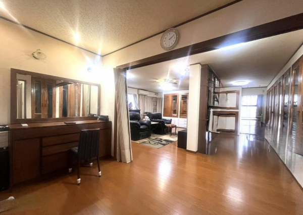 福山市平成台、中古一戸建ての画像です