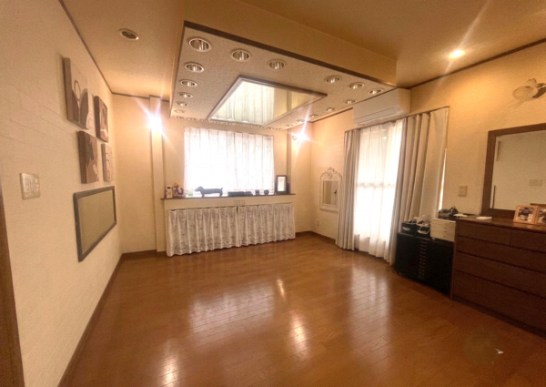 福山市平成台、中古一戸建ての画像です