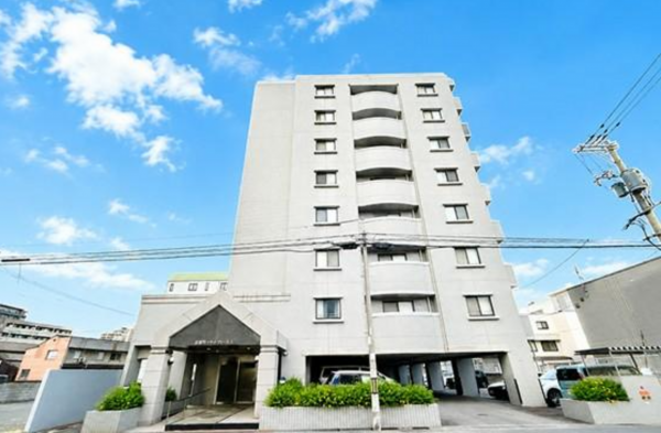 福山市西桜町、マンションの画像です