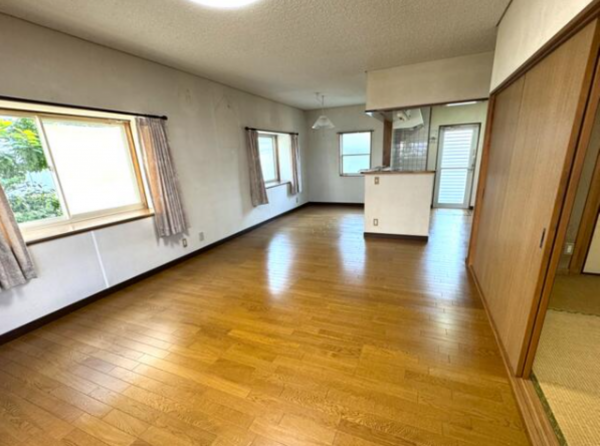 福山市幕山台、中古一戸建ての画像です