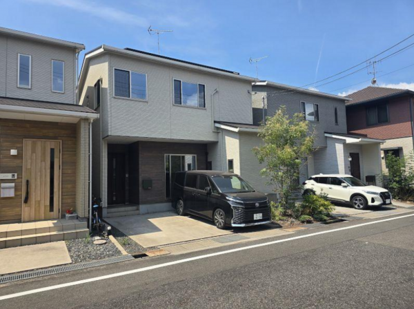 福山市新涯町、中古一戸建ての画像です
