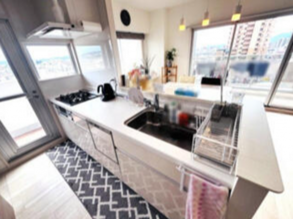 福山市三吉町、マンションの画像です