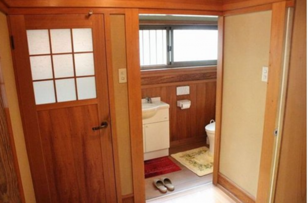 福山市東深津町、中古一戸建ての画像です