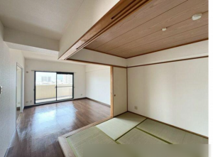 福山市道三町、マンションの画像です