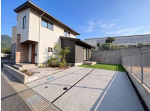 福山市蔵王町、中古一戸建ての画像です